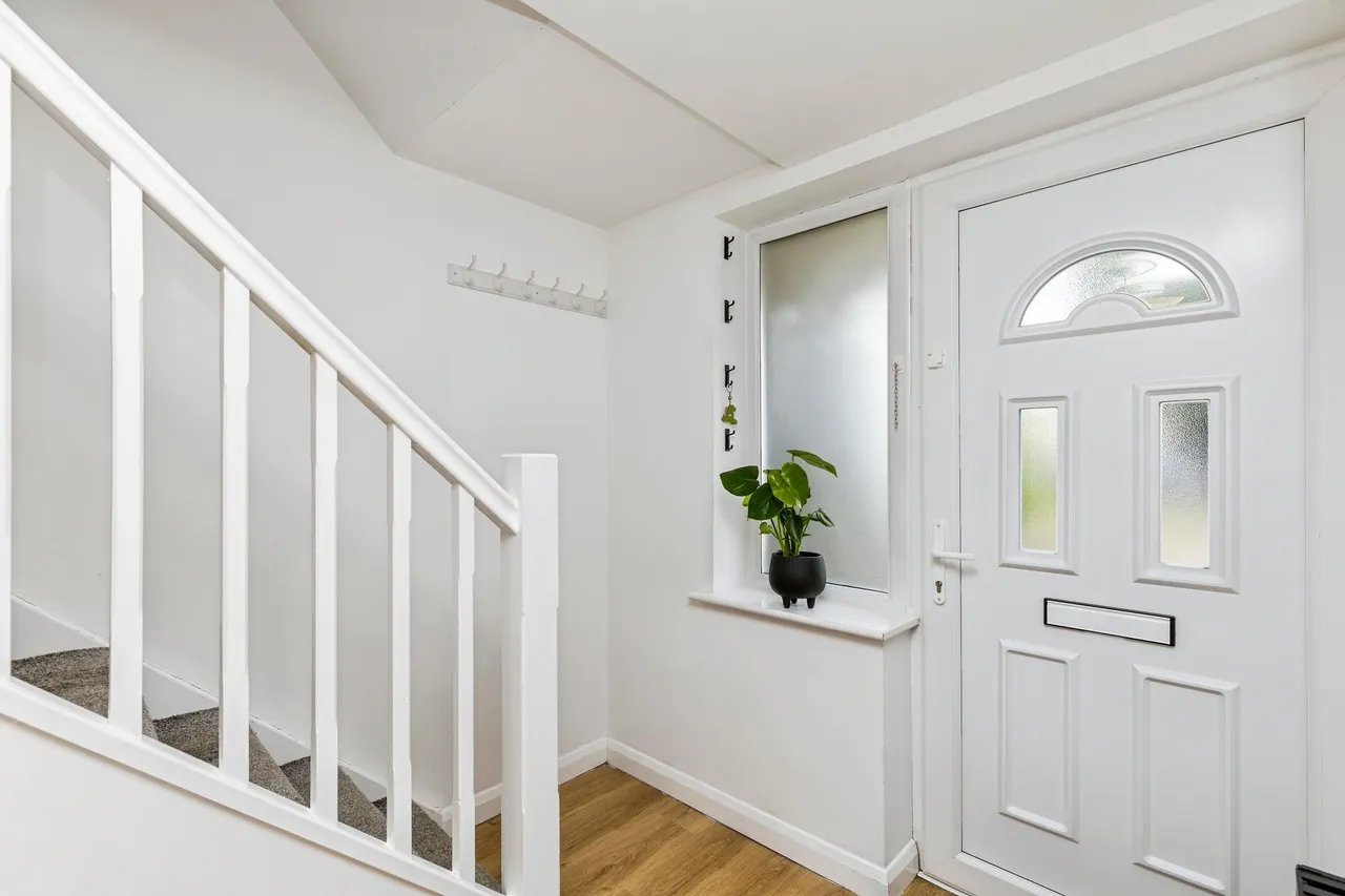 Martyrs Avenue, Crawley, RH11, photo 12