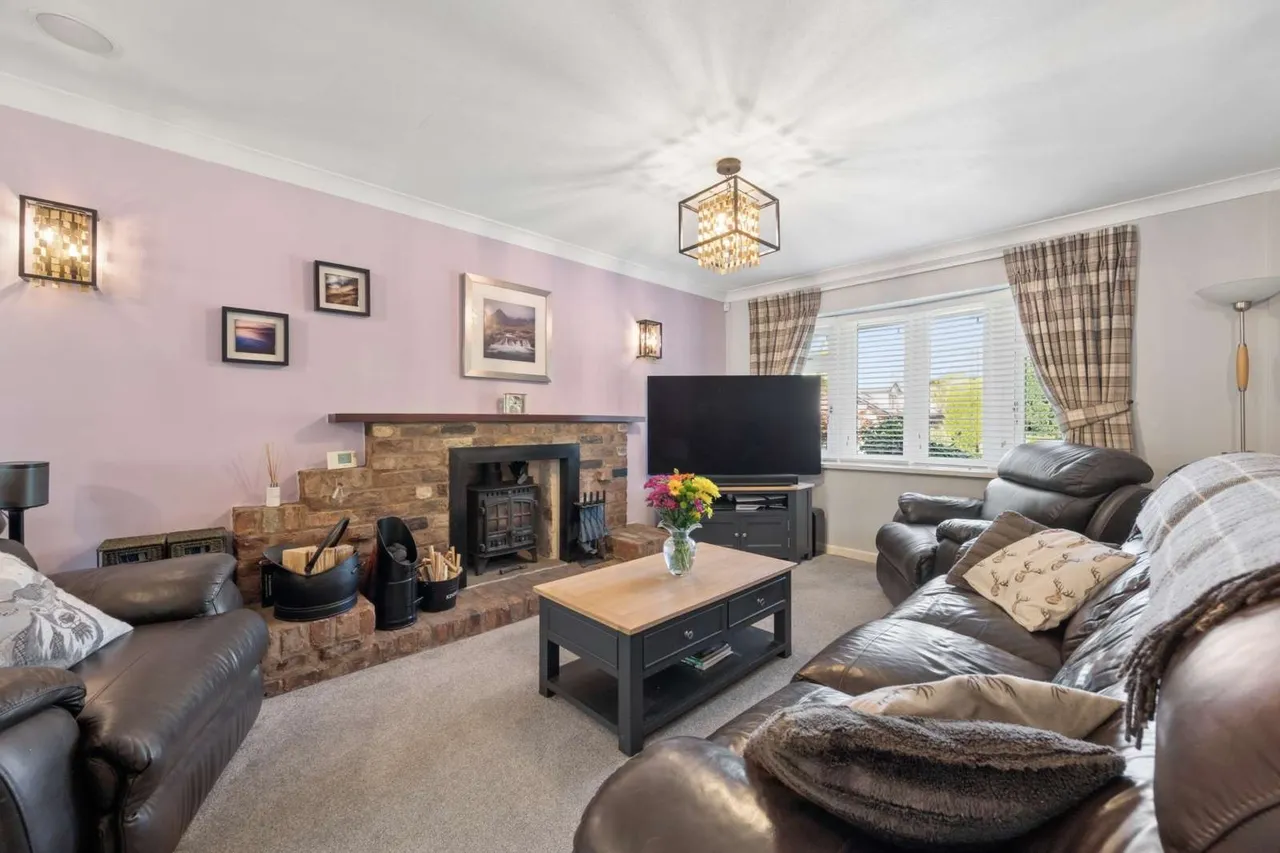Ashley Gardens, High Lane, Stockport, Greater Manchester, SK6 8AB, photo 6