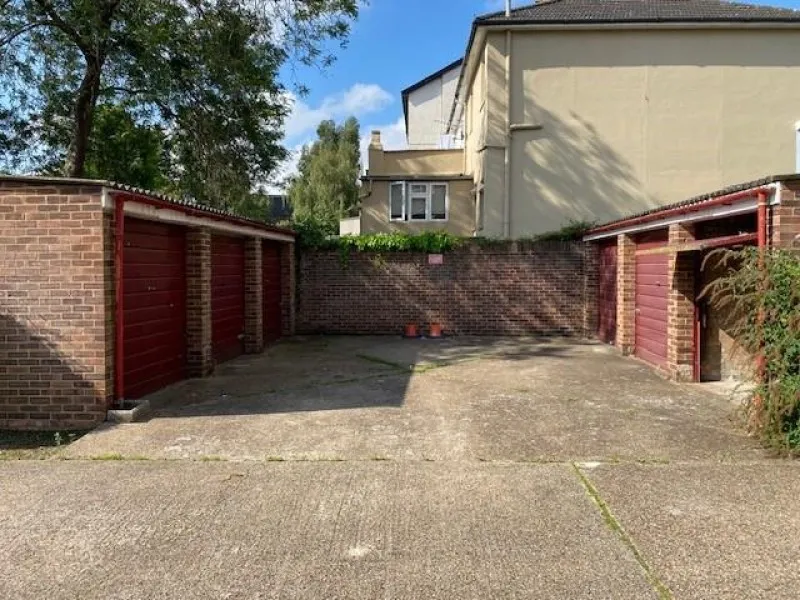 Hawfield Court, Isleworth, photo 3