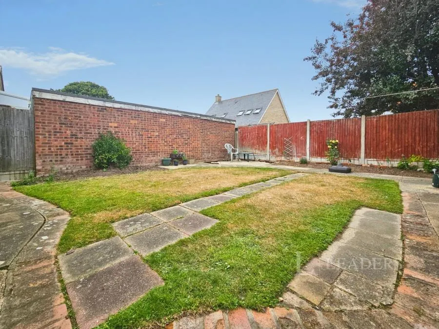 Ladbrooke Road, Clacton-on-Sea, CO16, photo 3