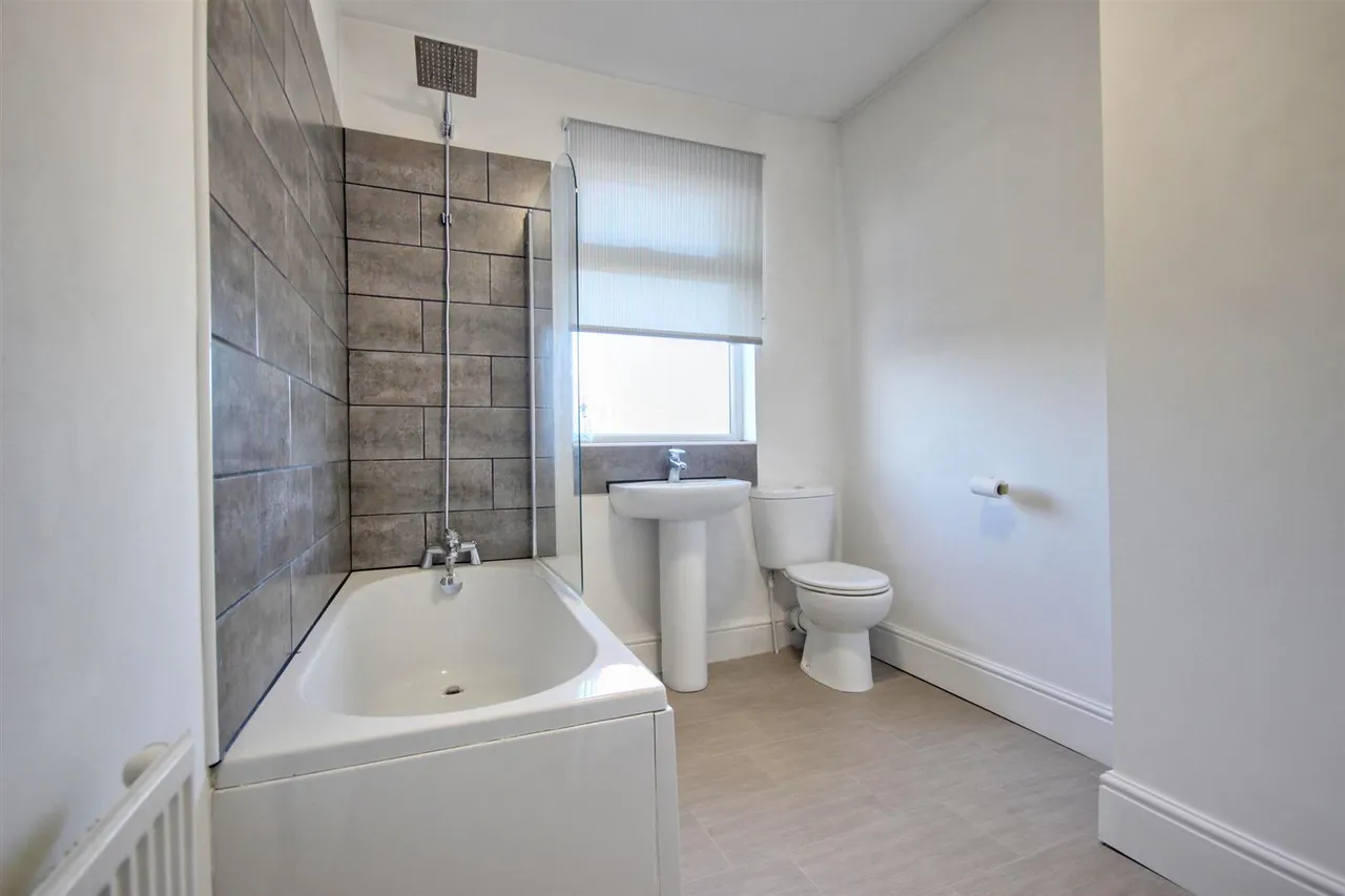 Swinemoor Lane, Beverley, photo 8