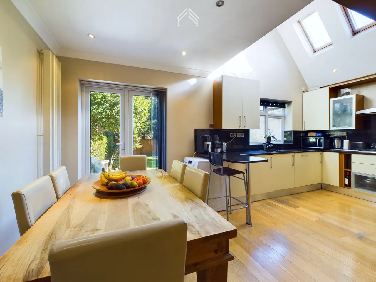 Sylvia Avenue, Hatch End HA5 4QN, photo 3