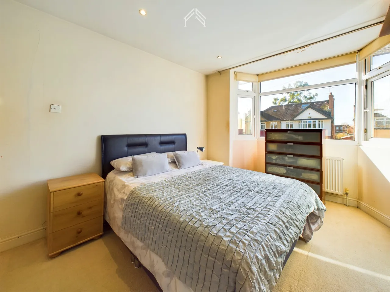 Sylvia Avenue, Hatch End HA5 4QN, photo 6