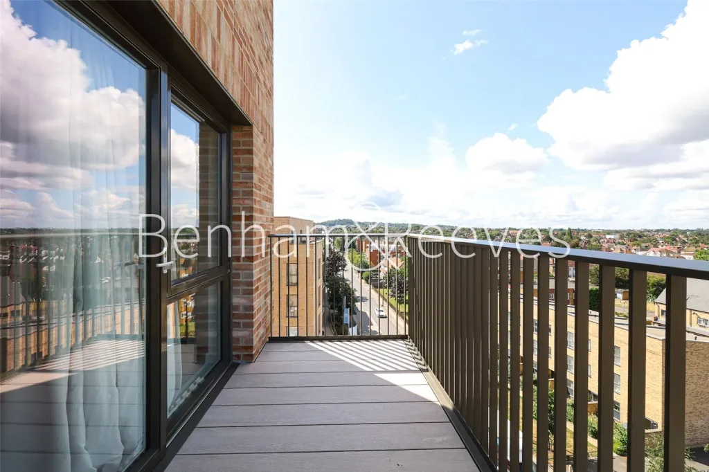 Donovan Way, Staines-upon-Thames, HA1, photo 14