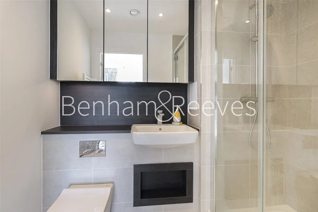 Donovan Way, Staines-upon-Thames, HA1, photo 8