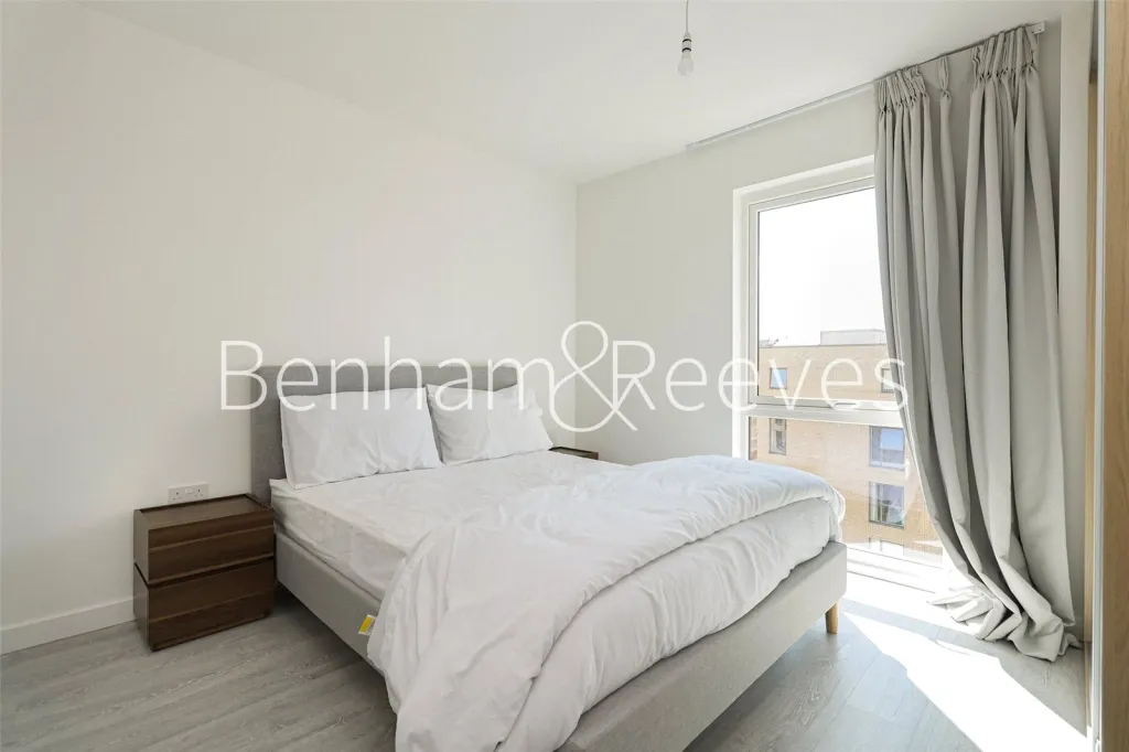 Donovan Way, Staines-upon-Thames, HA1, photo 12