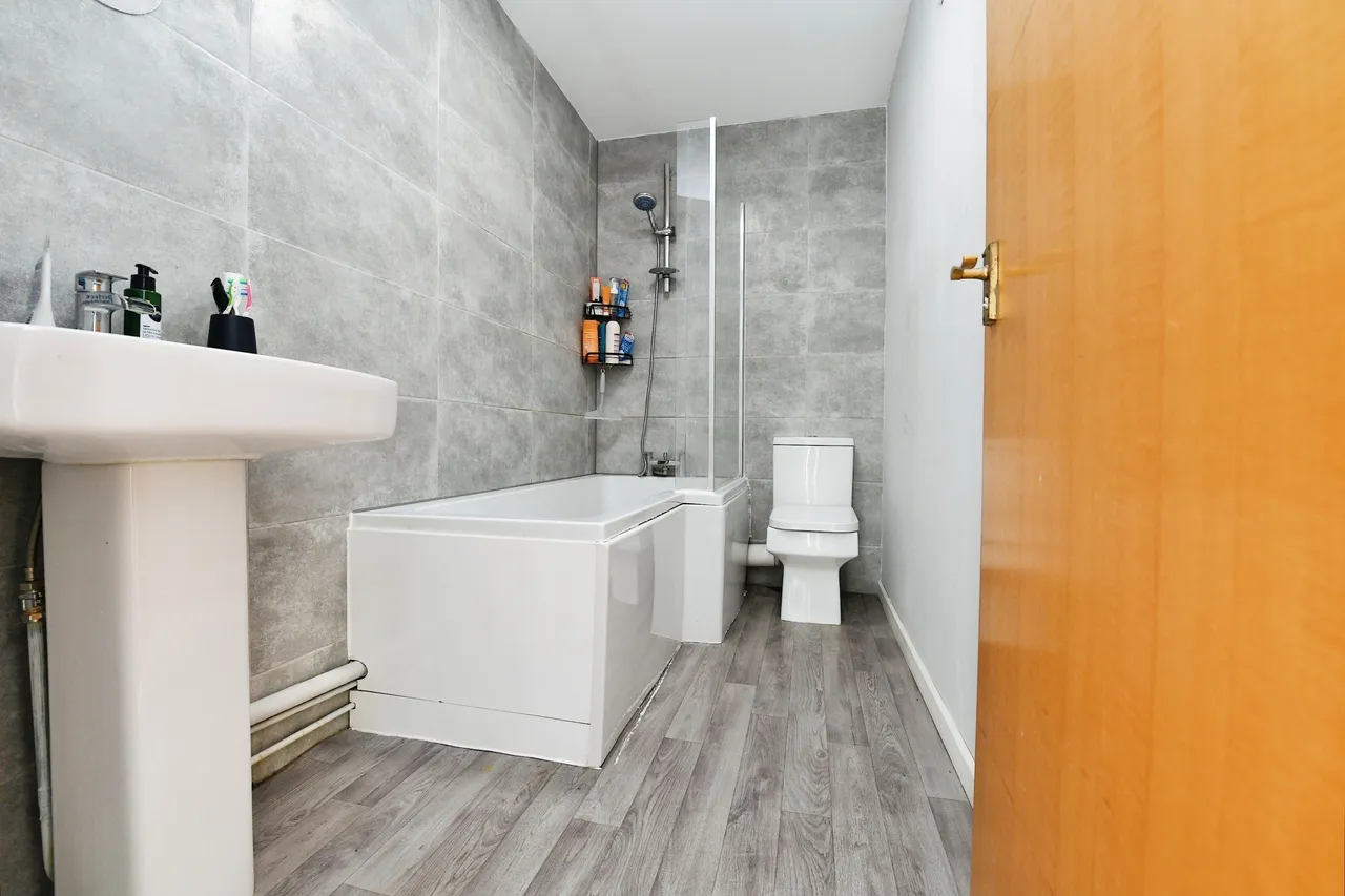 Durrant Court, Brook Street, Chelmsford, Essex, CM1, photo 5