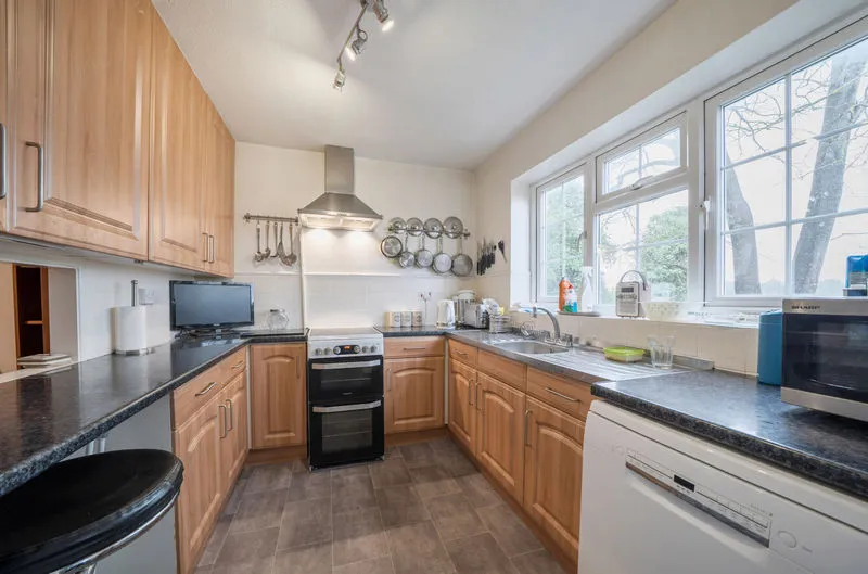 Hillview Close, Purley CR8 1AU, photo 5