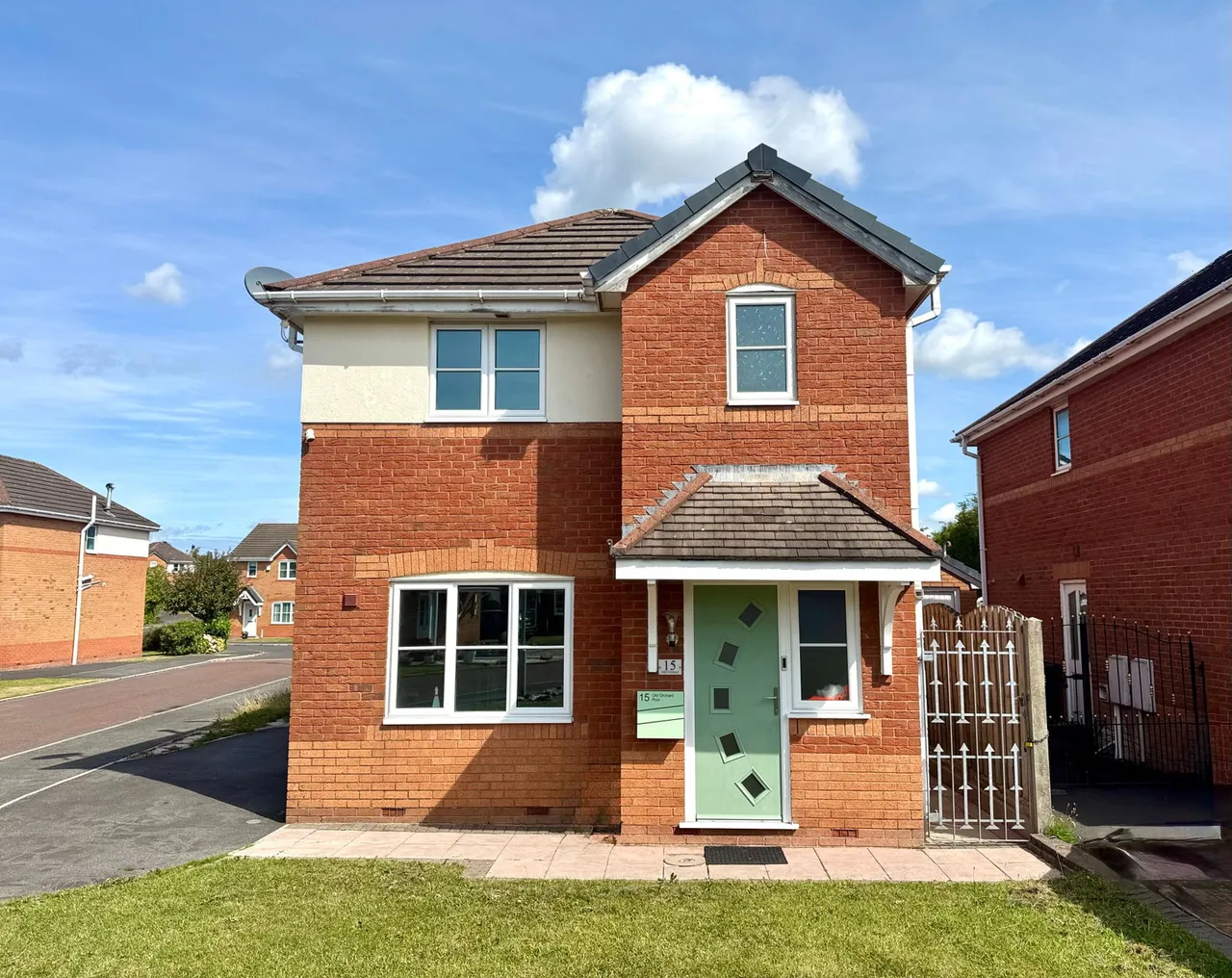 3 bed house for sale — Old Orchard, Fulwood, Preston, PR2 3QF
