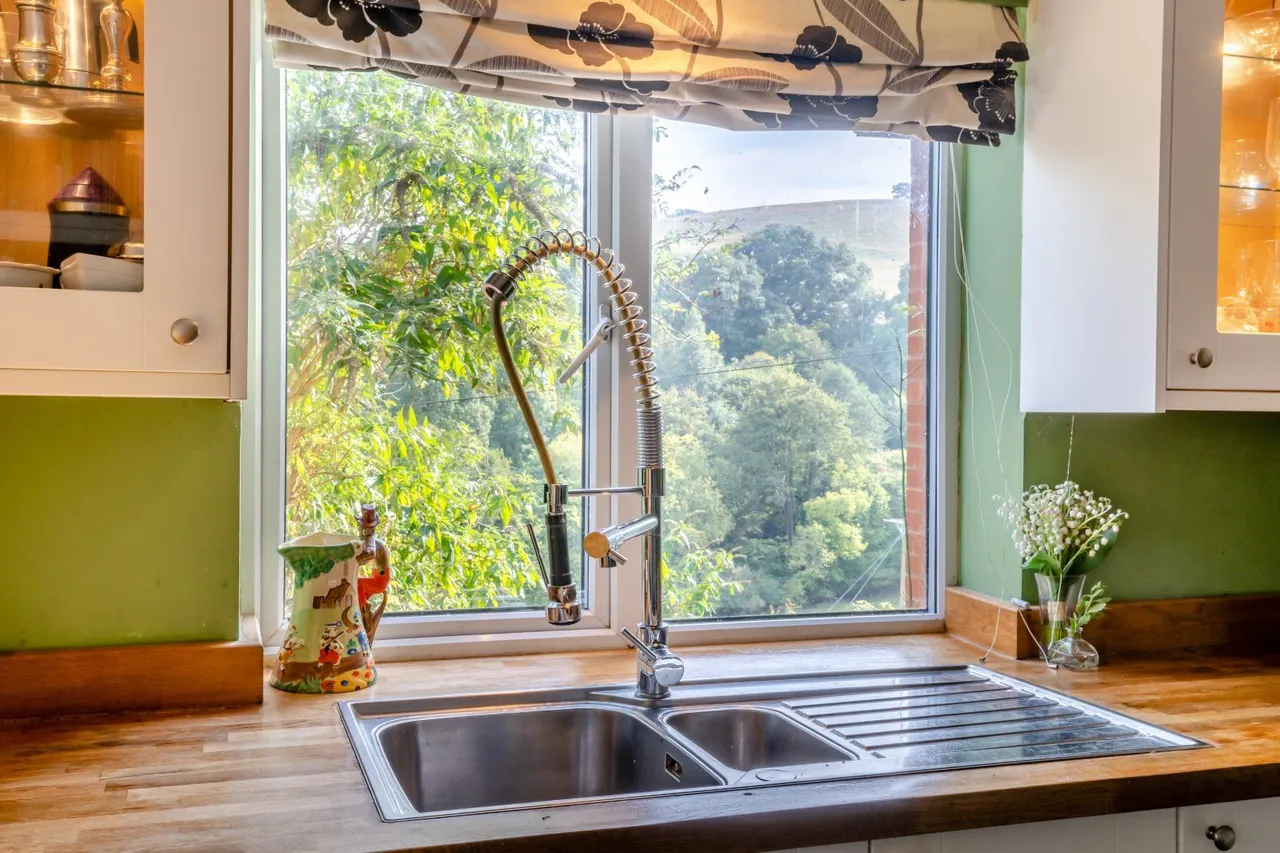Nant Y Glyn Road, Colwyn Bay, LL29, photo 9