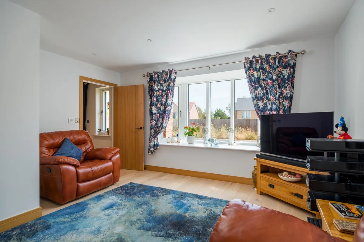 Cuckoo Close, Yaxley, IP23, photo 11