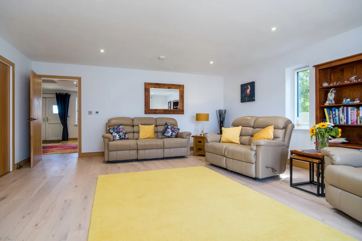 Cuckoo Close, Yaxley, IP23, photo 9