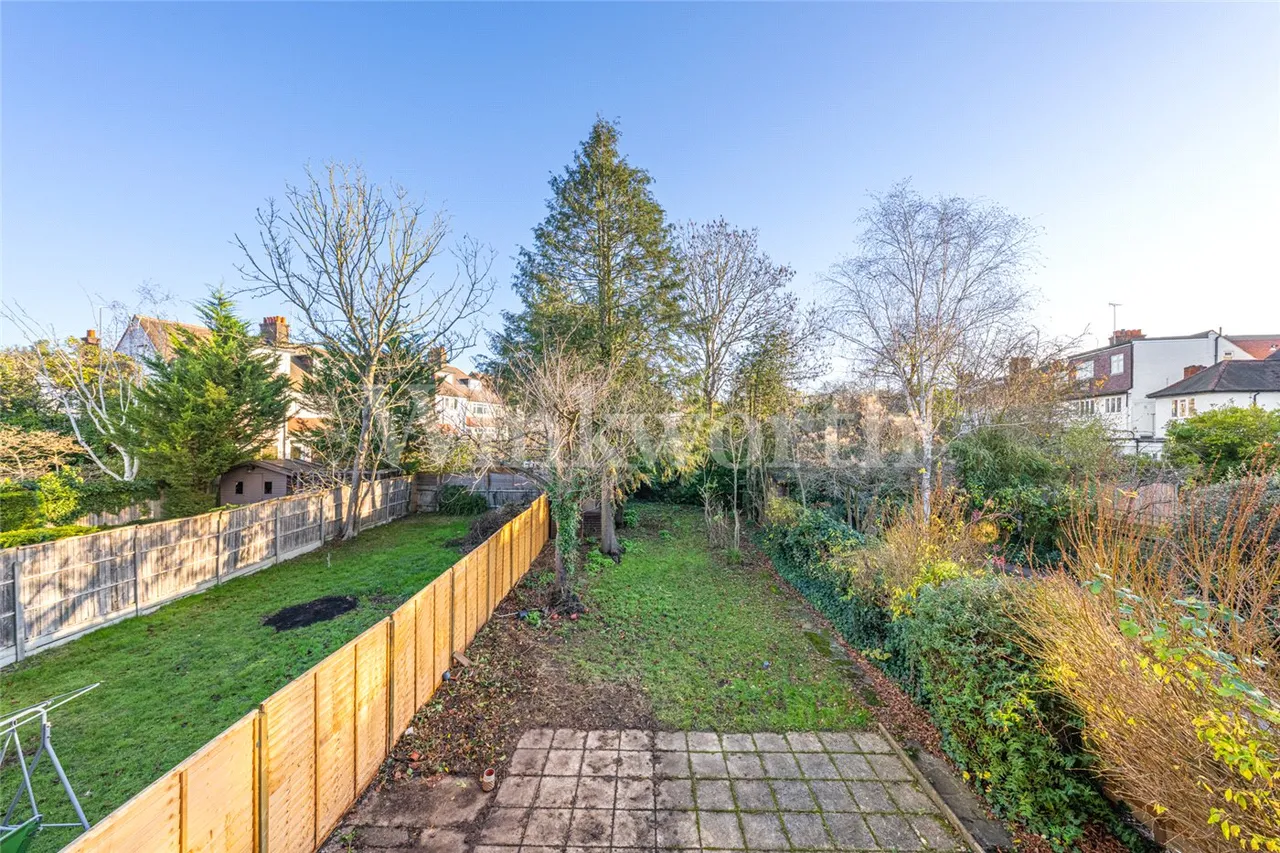 Hodford Road, London, NW11, photo 3