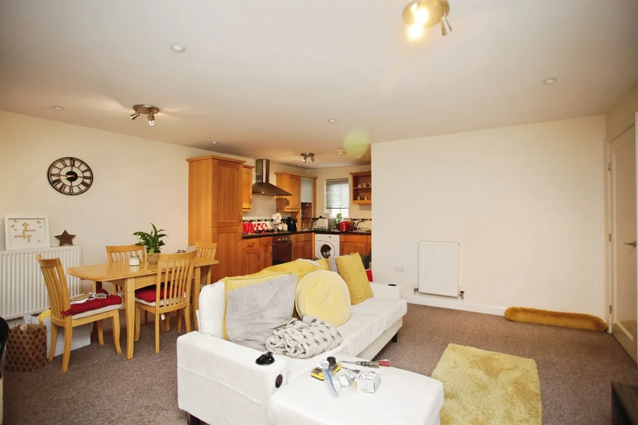 Avocet Close, Rugby, photo 5