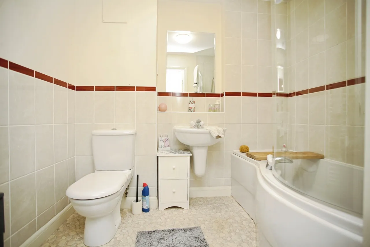 Avocet Close, Rugby, photo 11