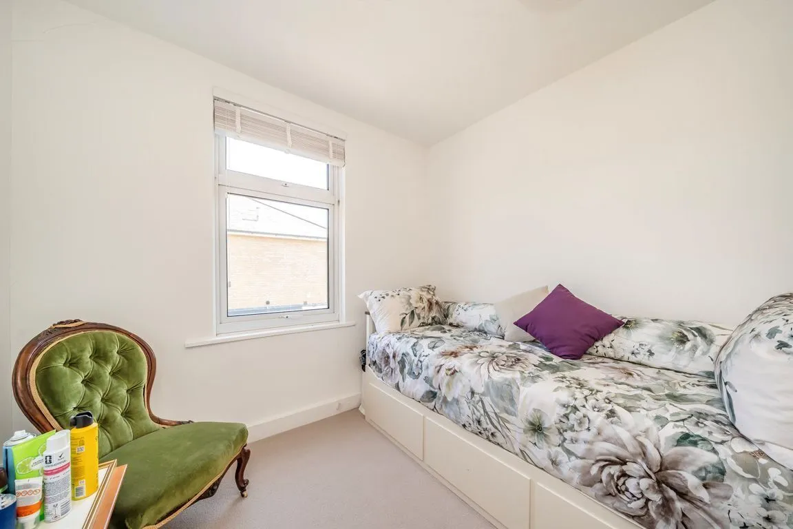 Mereway Road, TW2, photo 6