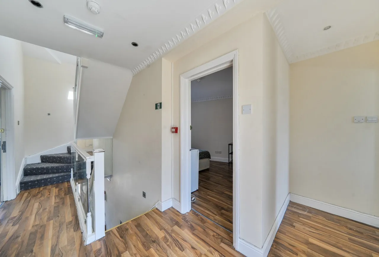 Sherborne Gardens, London, NW9 9TE, photo 10
