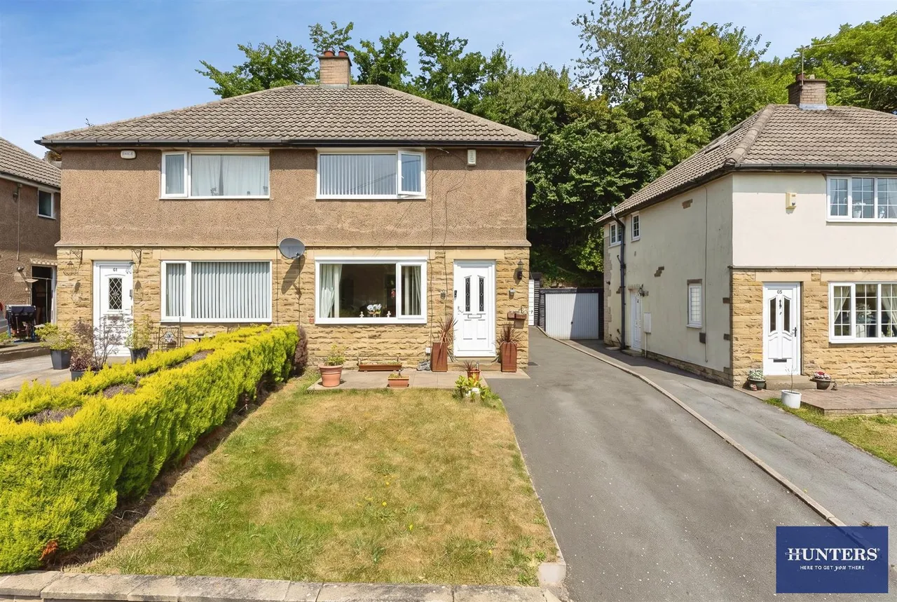 2 bed house for sale — Meadow Drive Halifax, HX3 5JX