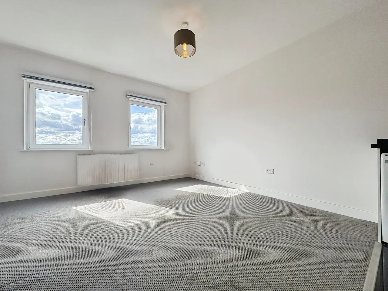 Knoll Road, Camberley, Surrey, GU15 3BP, photo 3