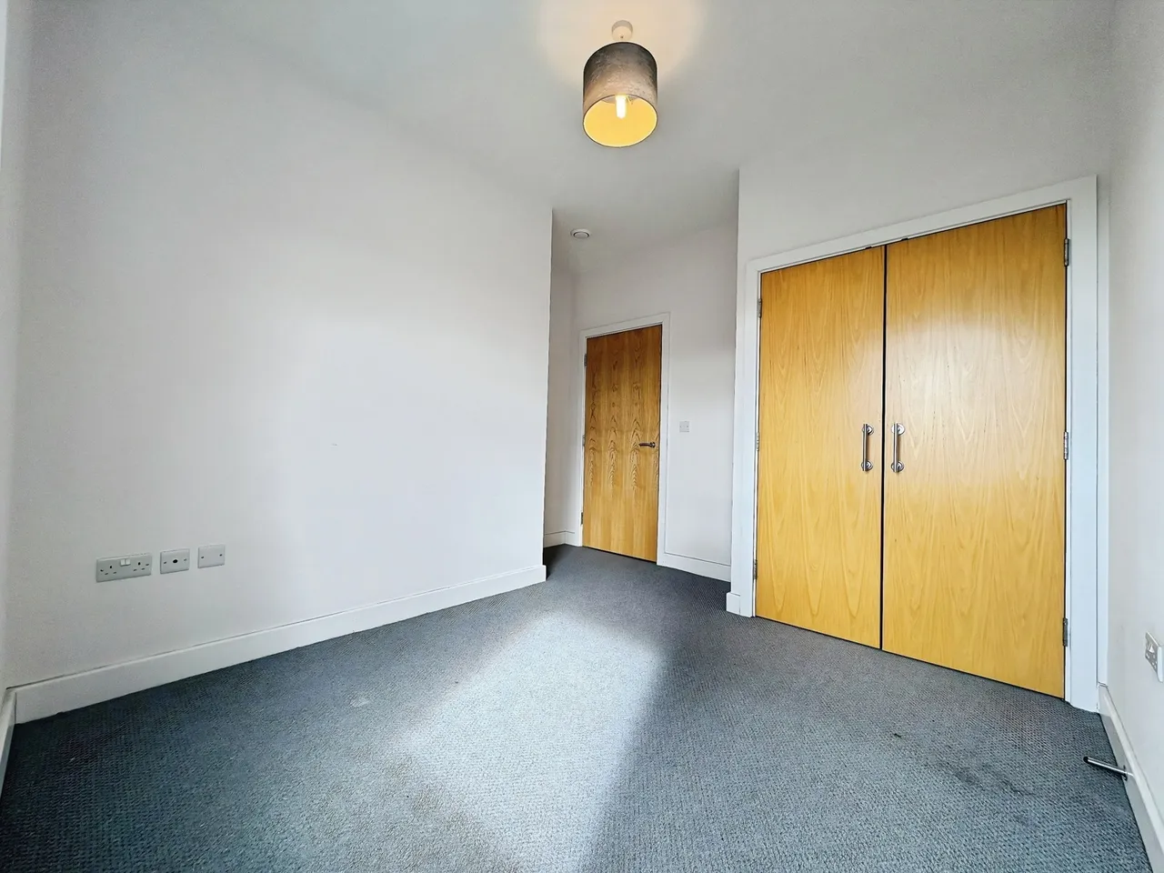 Knoll Road, Camberley, Surrey, GU15 3BP, photo 5