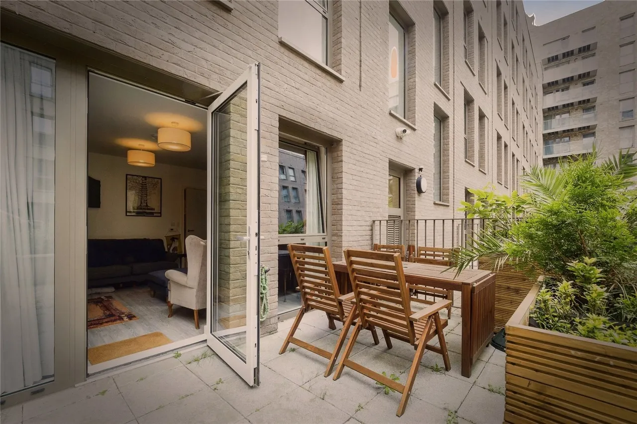 Castle Street, Upton Park, London, E13, photo 4