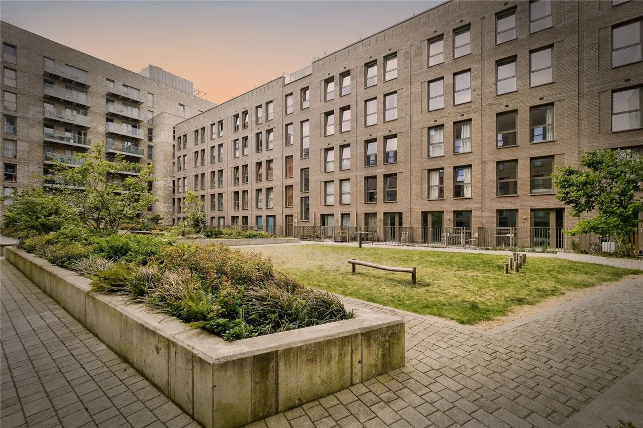 Castle Street, Upton Park, London, E13, photo 24