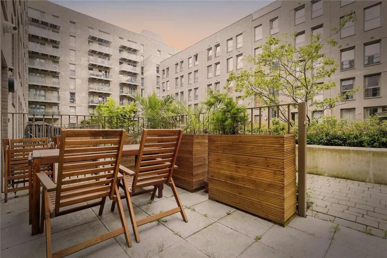 Castle Street, Upton Park, London, E13, photo 16