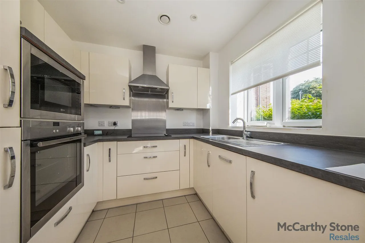 Raglan Road, Frinton-On-Sea, CO13, photo 4