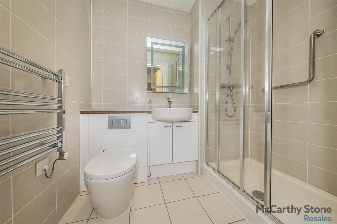 Raglan Road, Frinton-On-Sea, CO13, photo 9