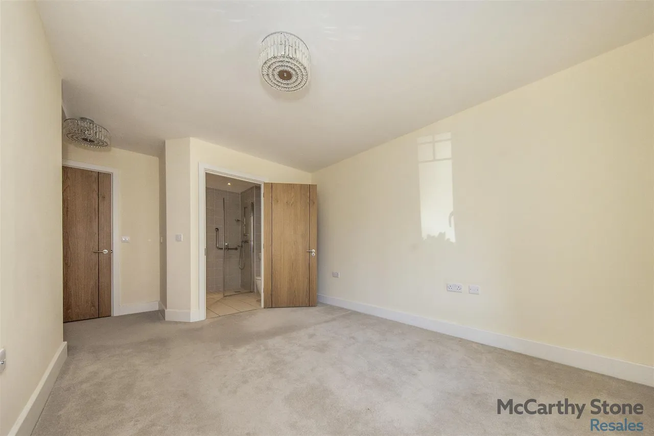 Raglan Road, Frinton-On-Sea, CO13, photo 6