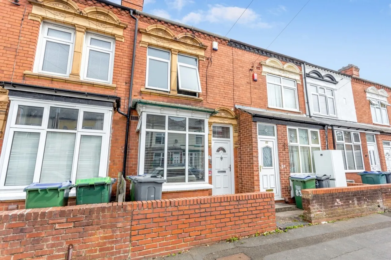 2 bed house for sale — Rosefield Road, Smethwick, B67