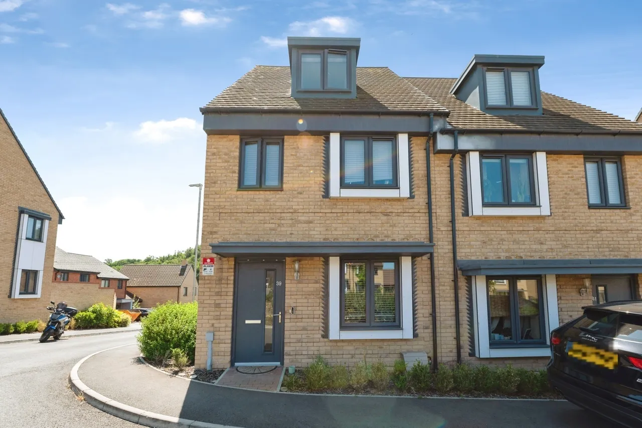 Castle Hill Drive, Ebbsfleet Valley, DA10, photo 15