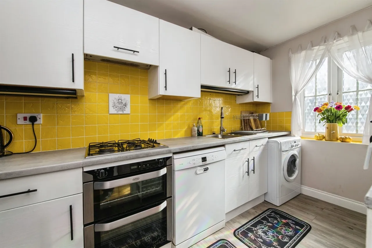 Bramley Close, Tiverton, EX16, photo 8