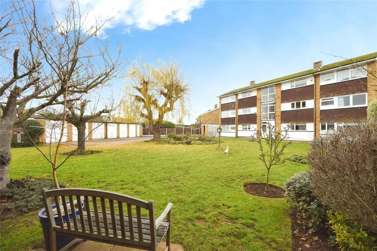 Dungannon Chase, Thorpe Bay, Essex, SS1, photo 21