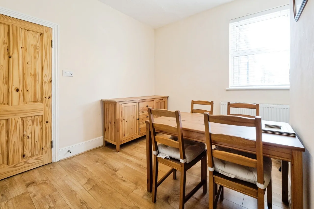 Caulfield Road, East Ham, London, E6, photo 8