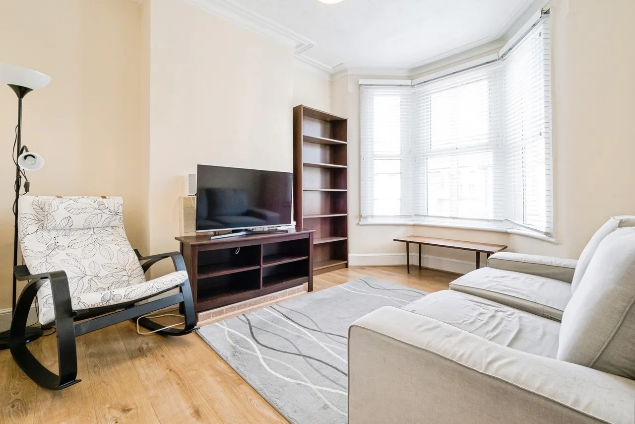 Caulfield Road, East Ham, London, E6, photo 2