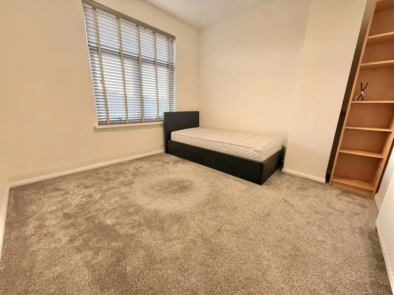 Windermere Road, Dewsbury, WF12, photo 6
