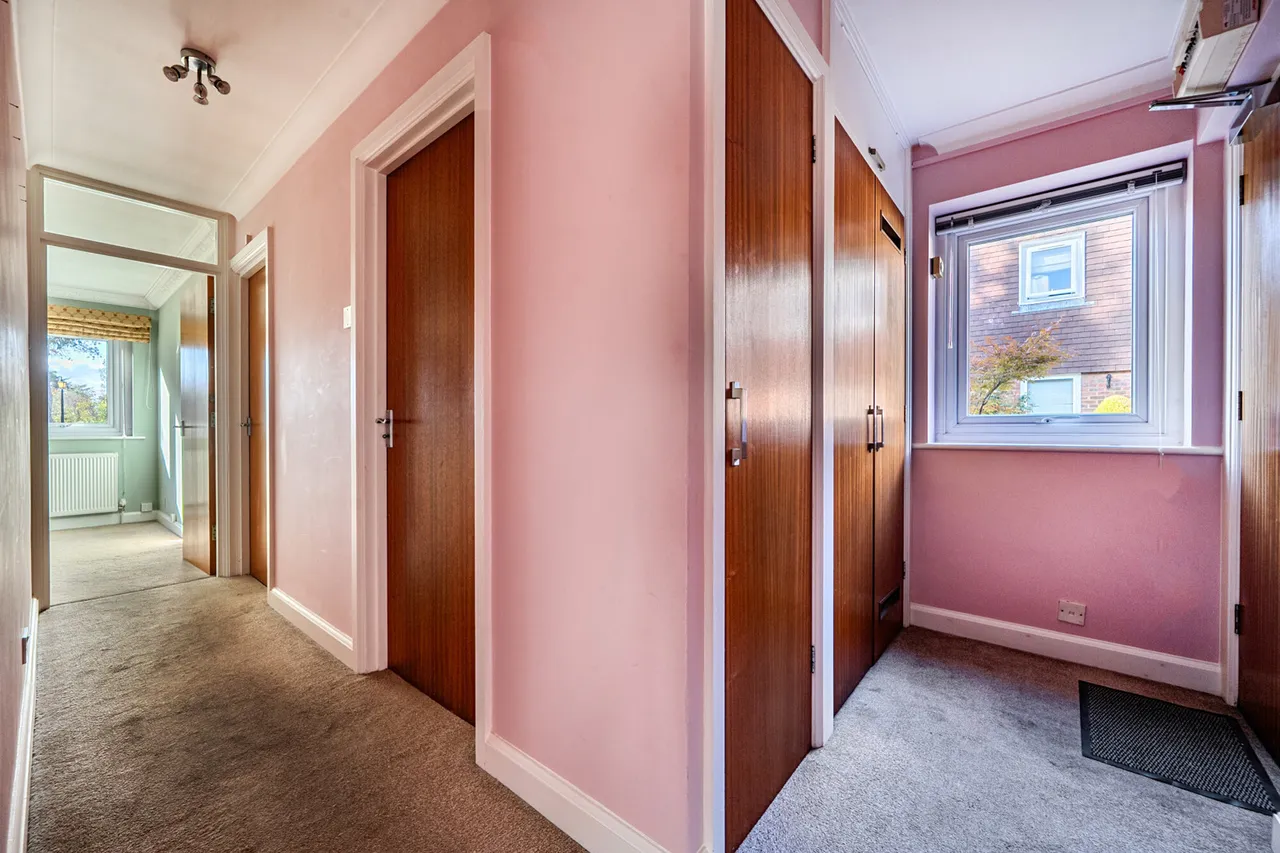 Gerrards Cross Road, SL2, photo 11