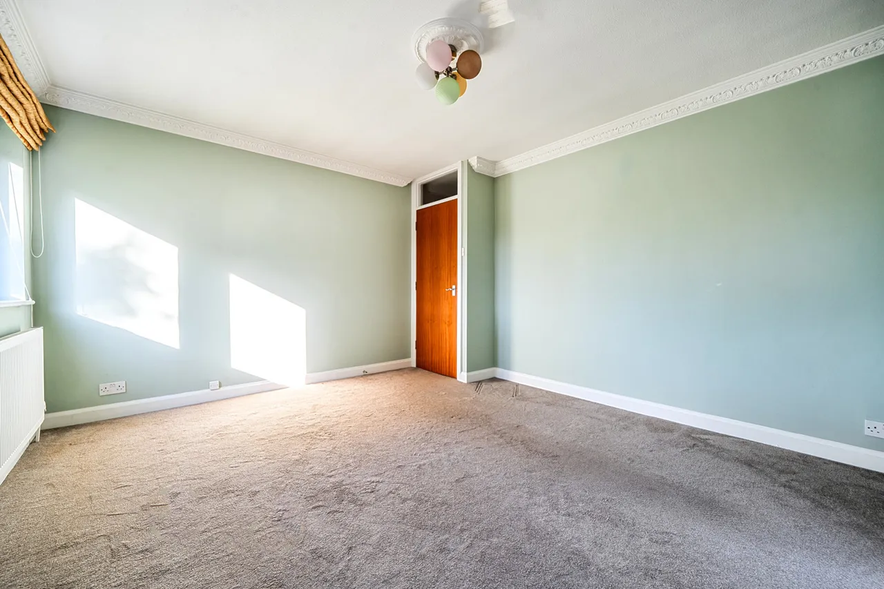 Gerrards Cross Road, SL2, photo 16