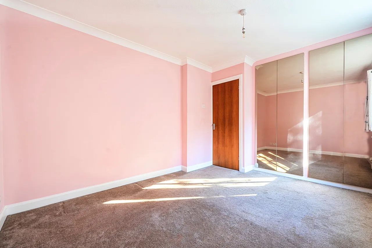 Gerrards Cross Road, SL2, photo 13