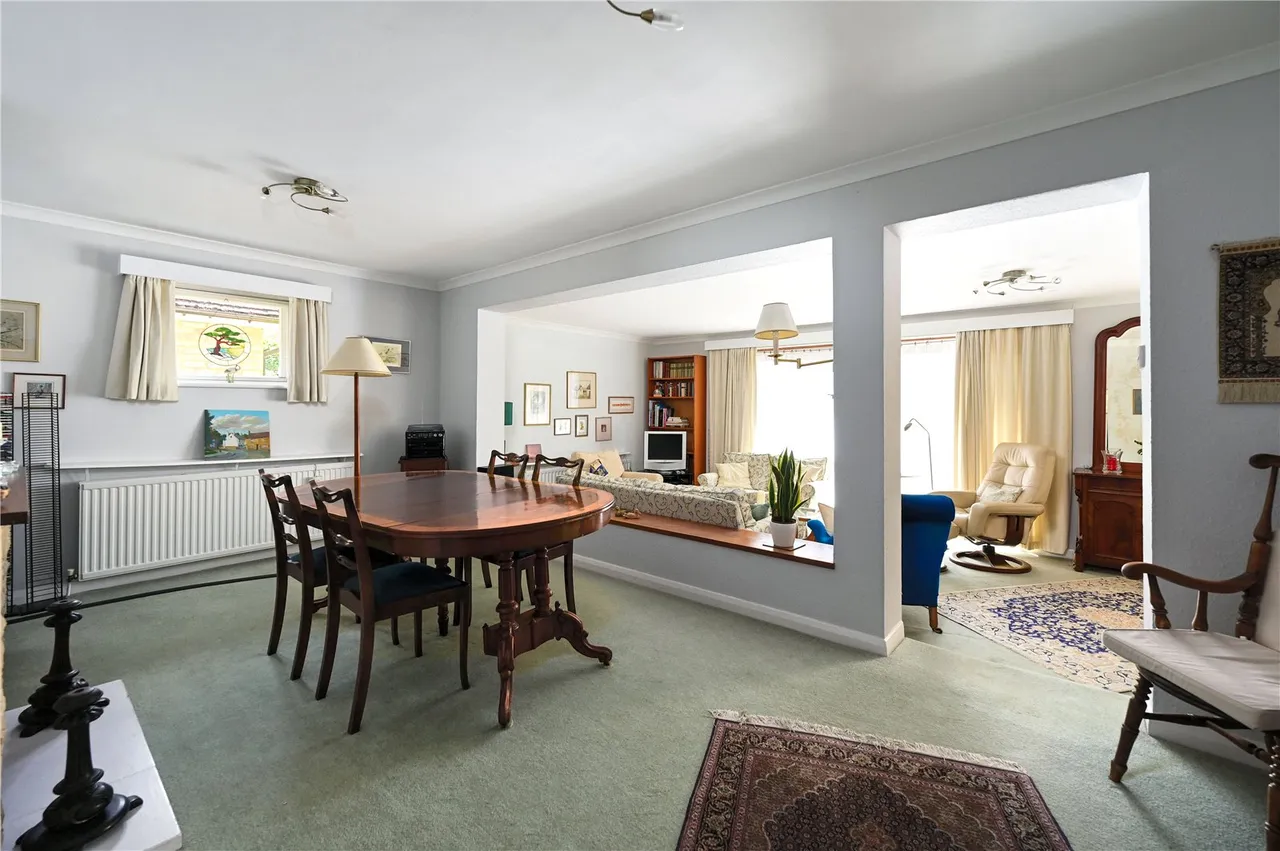 Fox Hills Lane, Ash, Guildford, Surrey, GU12 6AF, photo 5