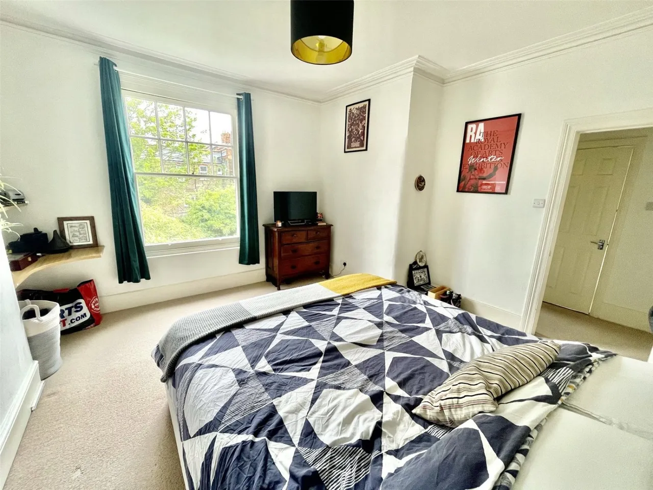 High Road, London, N22, photo 14