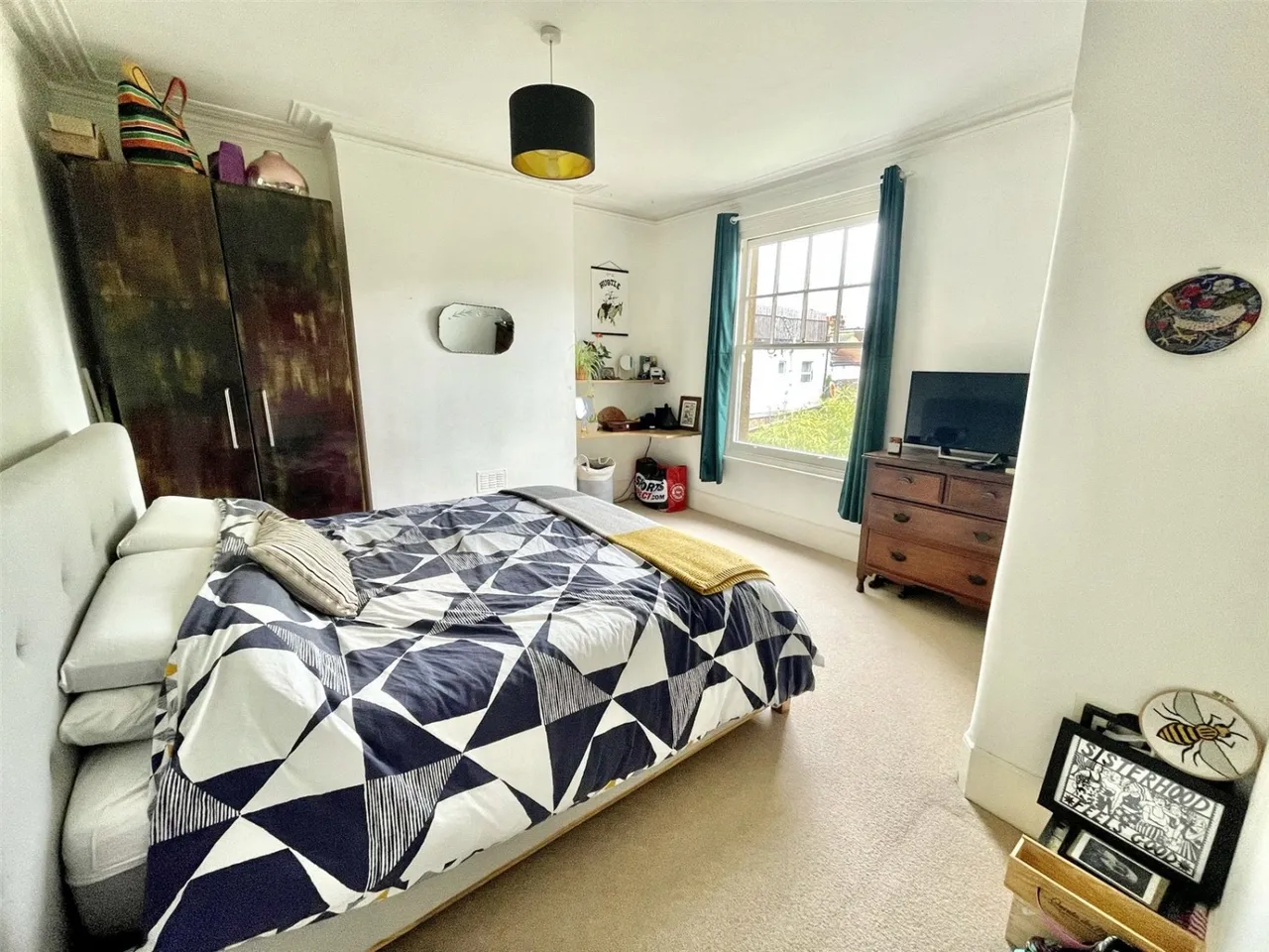 High Road, London, N22, photo 13