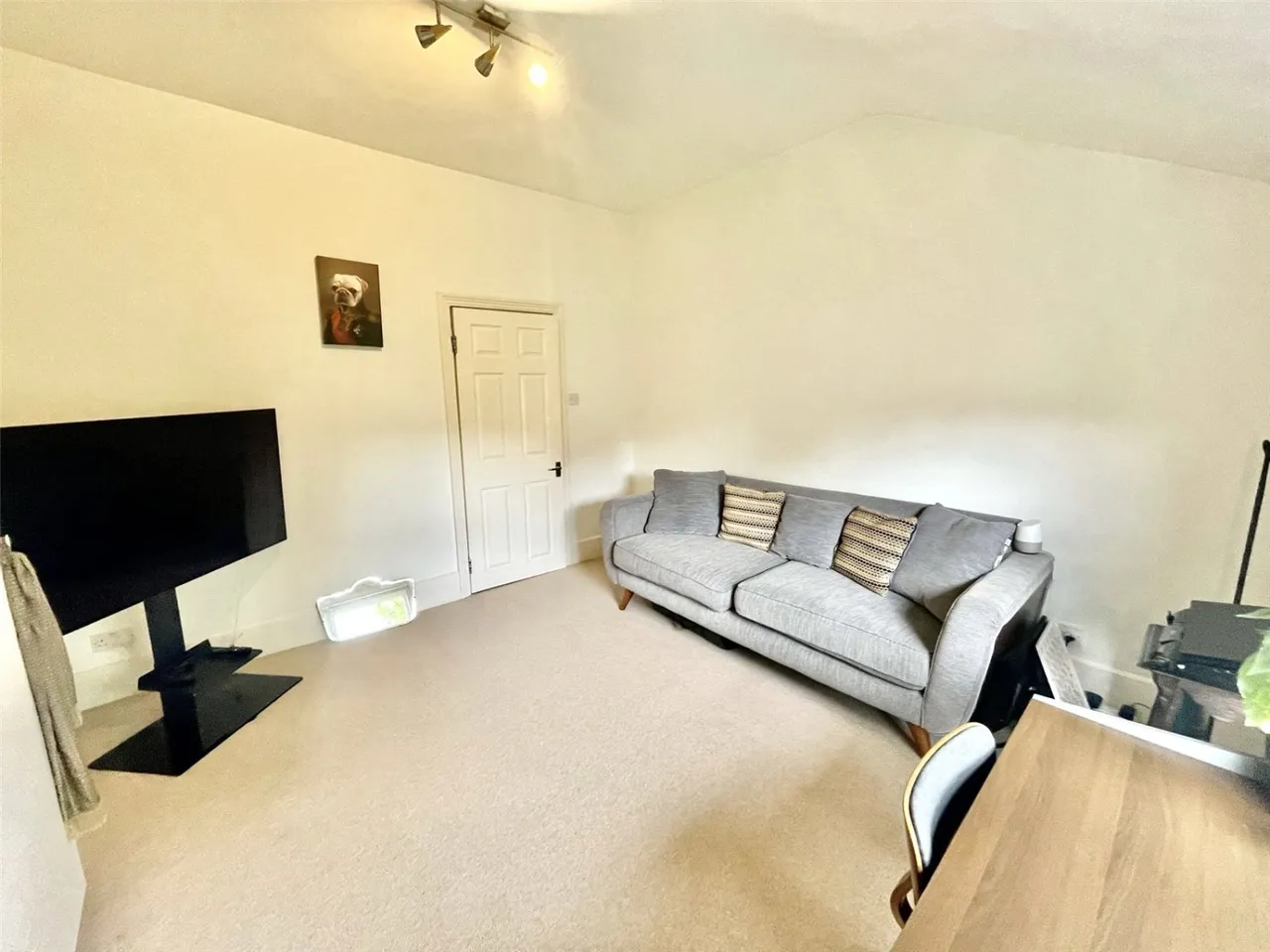 High Road, London, N22, photo 15