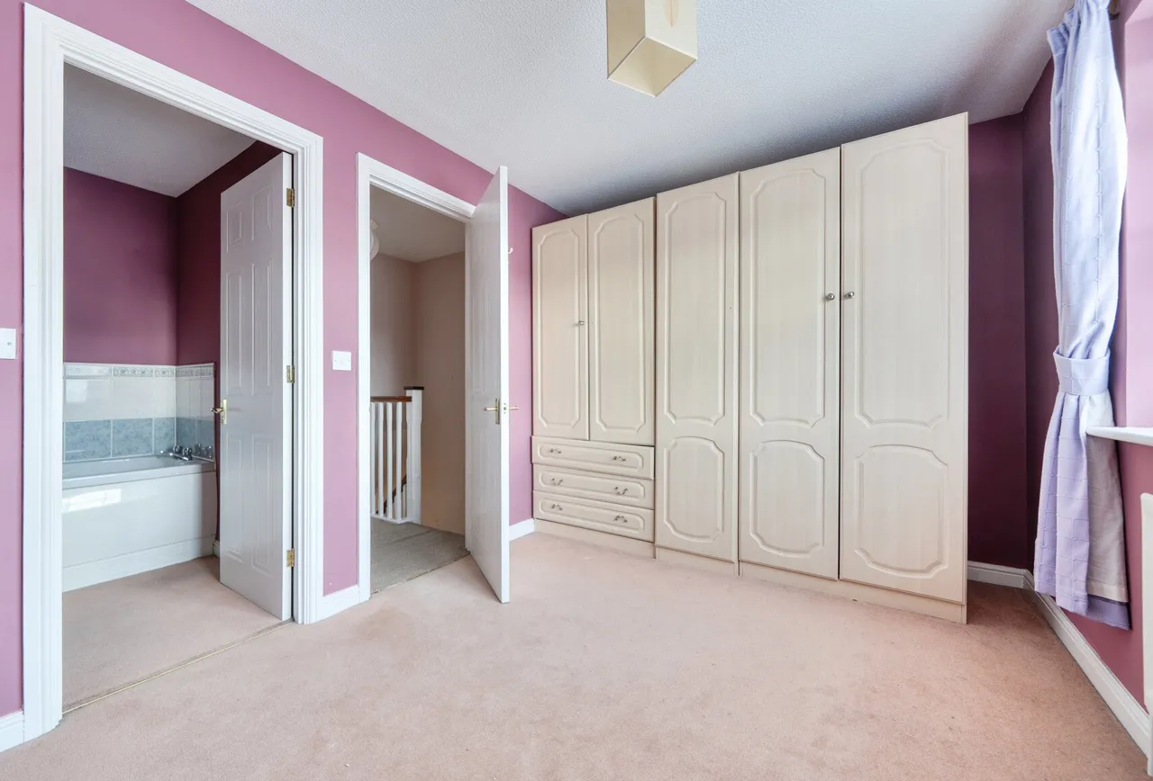 Bancroft Chase, Hornchurch, RM12 4DP, photo 7