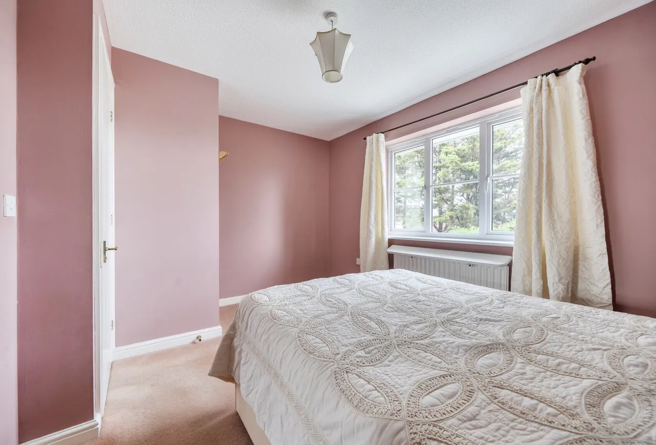 Bancroft Chase, Hornchurch, RM12 4DP, photo 10