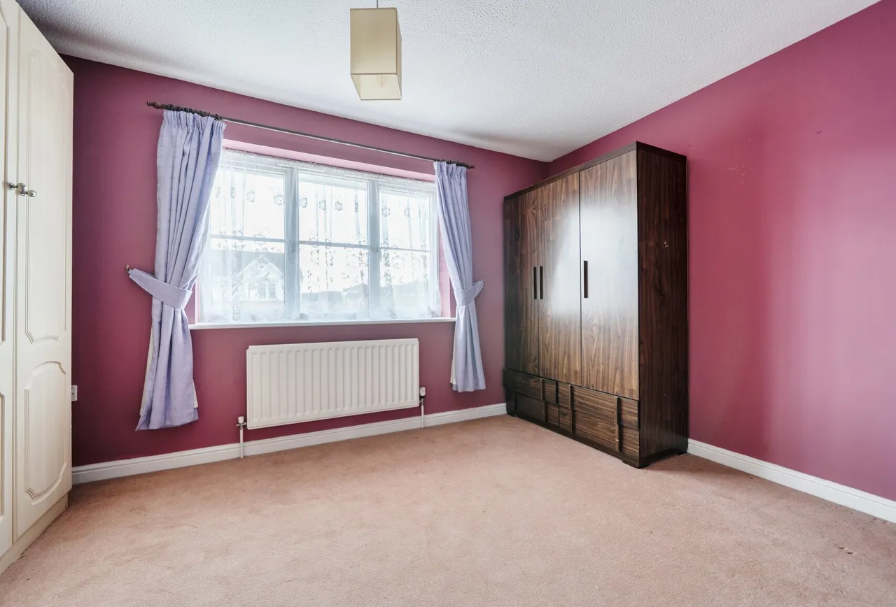 Bancroft Chase, Hornchurch, RM12 4DP, photo 6