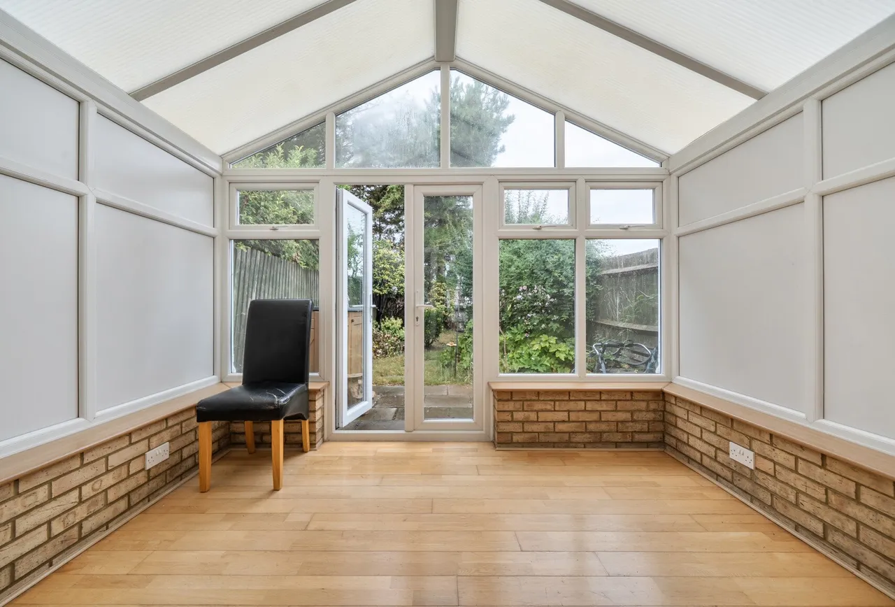 Bancroft Chase, Hornchurch, RM12 4DP, photo 3