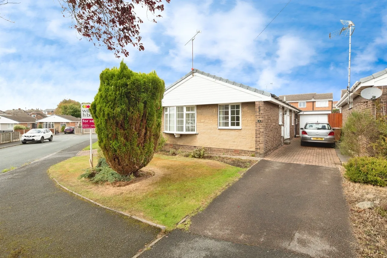 East Dale Close, Hemsworth, WF9, photo 17