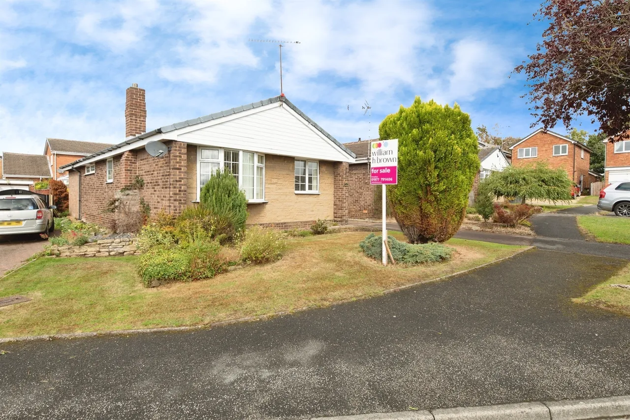 3 bed house for sale, East Dale Close, Hemsworth, WF9
